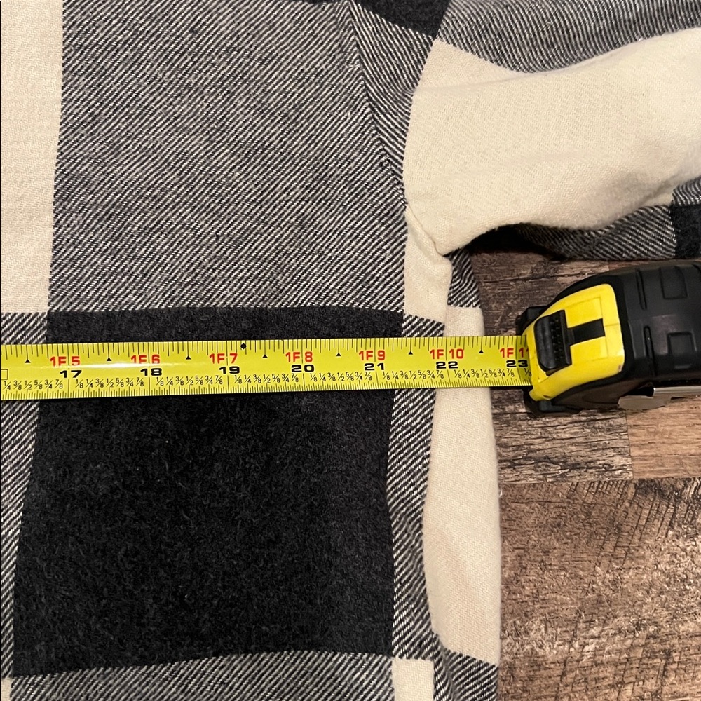 Zara Black and White Checkered Button Down Shirt - Picture 6 of 6